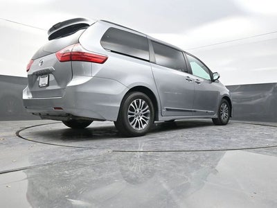 2018 Toyota Sienna XLE 8 Passenger