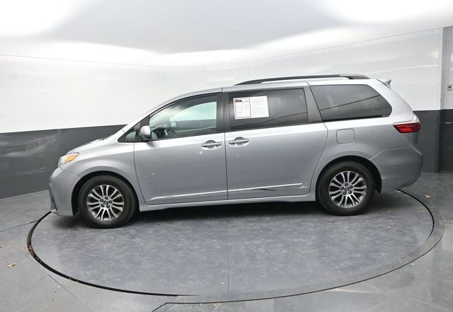 2018 Toyota Sienna XLE 8 Passenger
