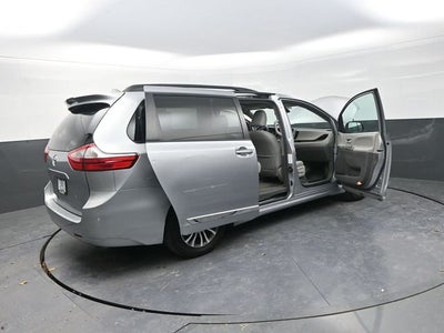 2018 Toyota Sienna XLE 8 Passenger