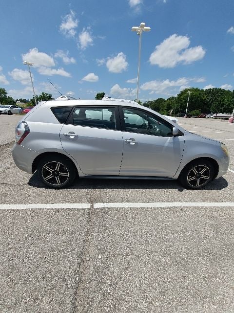 2009 Pontiac Vibe Base