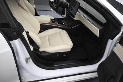 2022 Tesla Model S Base