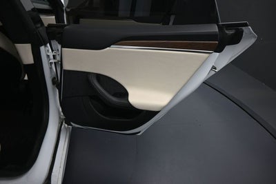 2022 Tesla Model S Base