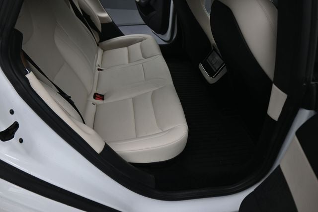 2022 Tesla Model S Base