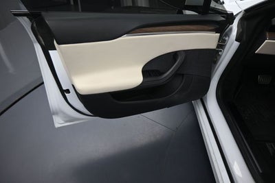 2022 Tesla Model S Base