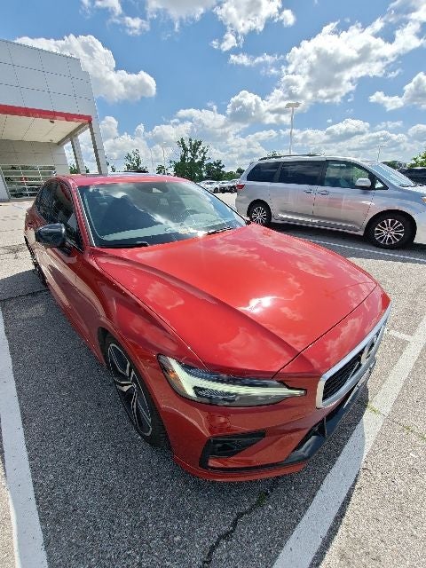 2019 Volvo S60 T6 R-Design