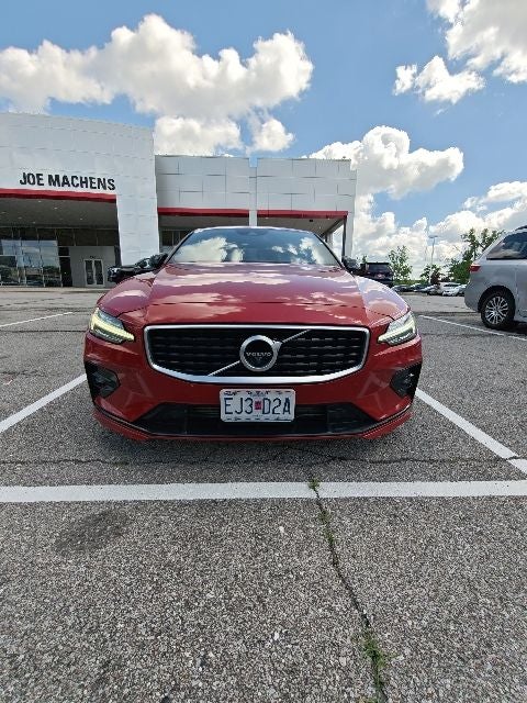 2019 Volvo S60 T6 R-Design