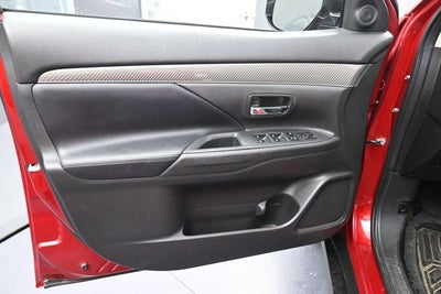 2020 Mitsubishi Outlander SE
