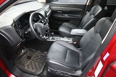 2020 Mitsubishi Outlander SE