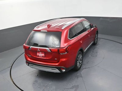 2020 Mitsubishi Outlander SE