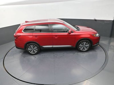 2020 Mitsubishi Outlander SE