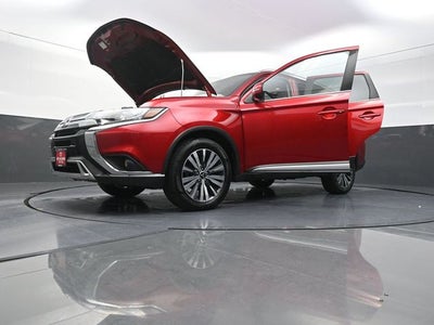 2020 Mitsubishi Outlander SE