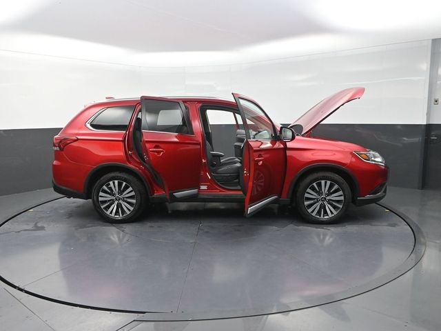 2020 Mitsubishi Outlander SE