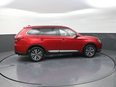 2020 Mitsubishi Outlander SE