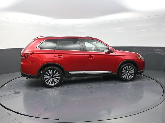 2020 Mitsubishi Outlander SE