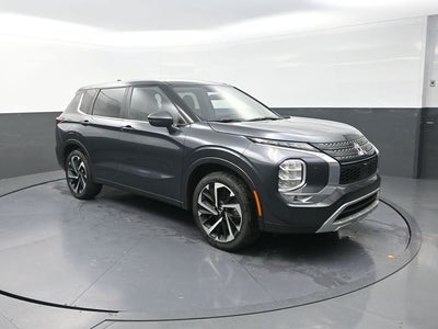 2024 Mitsubishi Outlander SE Black Edition