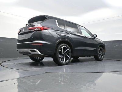 2024 Mitsubishi Outlander SE Black Edition
