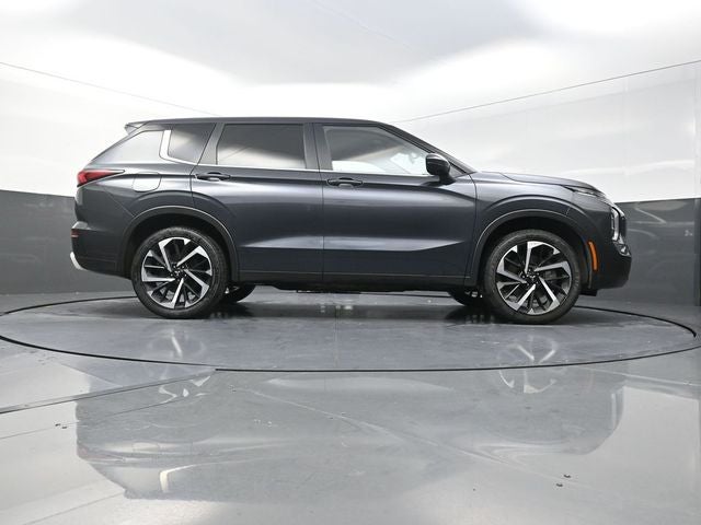 2024 Mitsubishi Outlander SE Black Edition