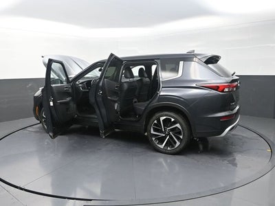 2024 Mitsubishi Outlander SE Black Edition