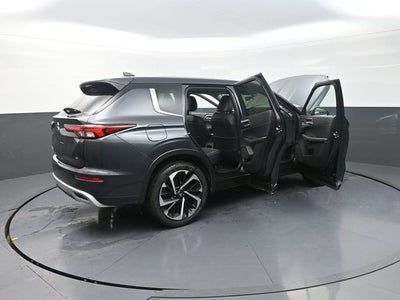2024 Mitsubishi Outlander SE Black Edition