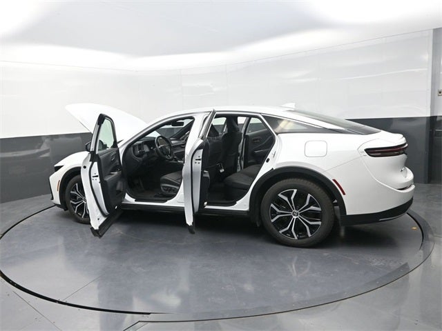 2024 Toyota Crown XLE