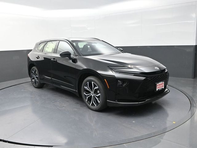 2025 Toyota Crown Signia XLE