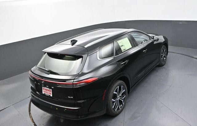 2025 Toyota Crown Signia XLE