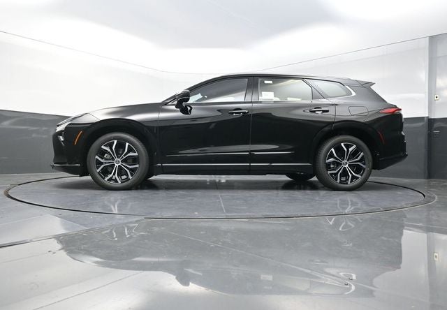 2025 Toyota Crown Signia XLE