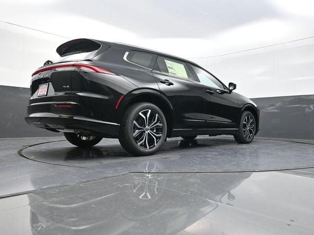2025 Toyota Crown Signia XLE