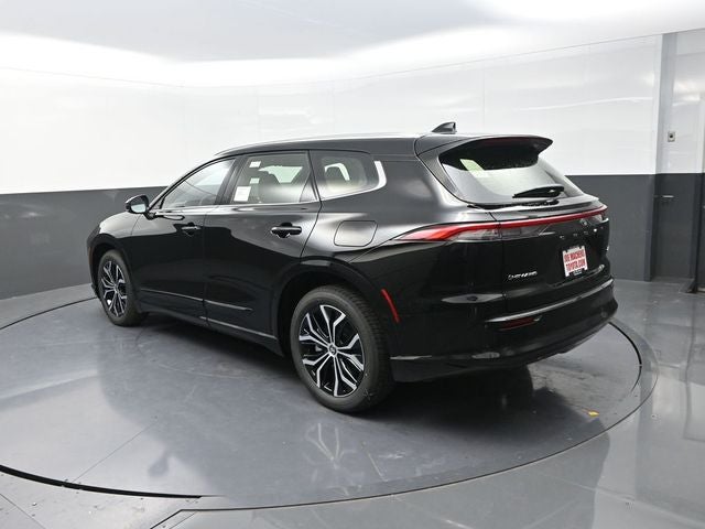 2025 Toyota Crown Signia XLE