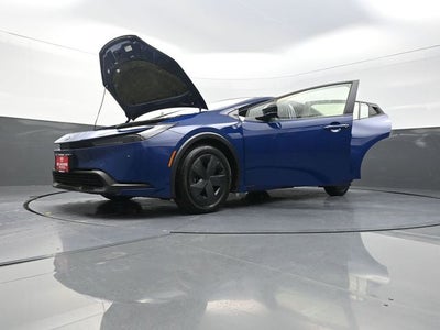 2025 Toyota Prius LE