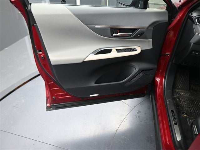 2024 Toyota Venza XLE