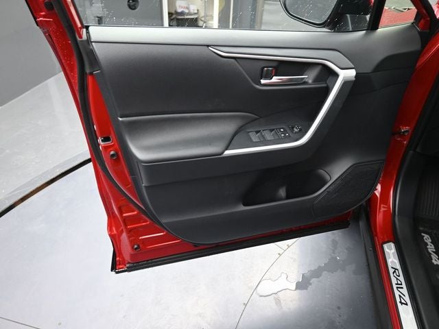 2025 Toyota RAV4 Plug-In Hybrid SE