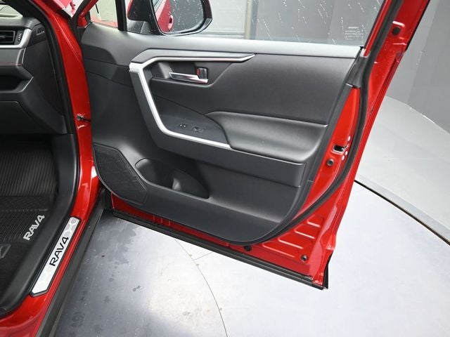 2025 Toyota RAV4 Plug-In Hybrid SE