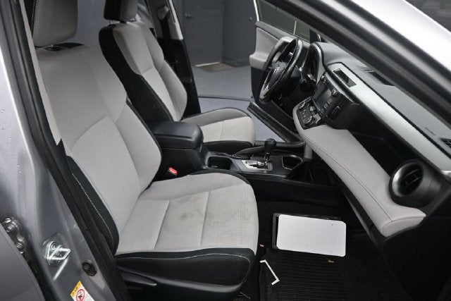 2017 Toyota RAV4 Hybrid XLE