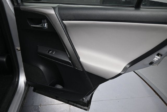 2017 Toyota RAV4 Hybrid XLE