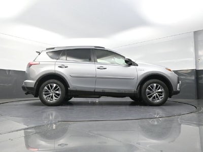 2017 Toyota RAV4 Hybrid XLE