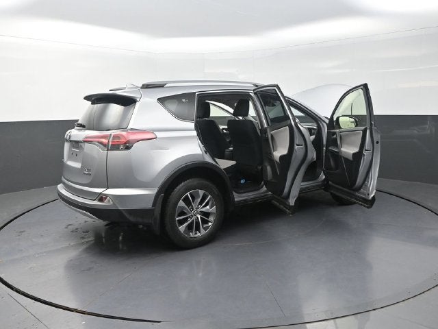 2017 Toyota RAV4 Hybrid XLE