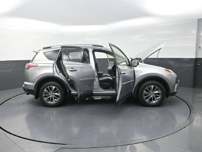 2017 Toyota RAV4 Hybrid XLE