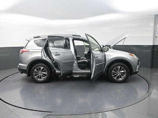 2017 Toyota RAV4 Hybrid XLE