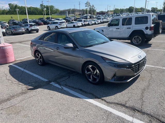 2022 Hyundai Elantra Limited