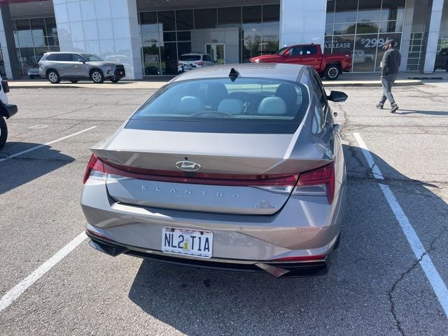2022 Hyundai Elantra Limited