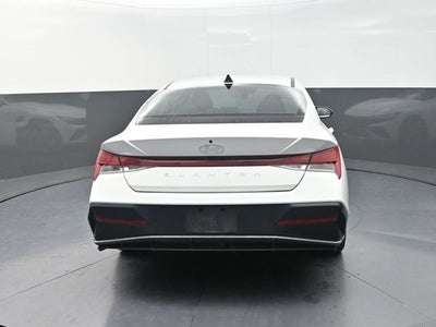 2025 Hyundai Elantra SEL Convenience