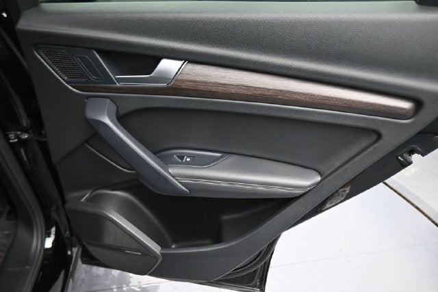2023 Audi Q5 45 S line Premium quattro
