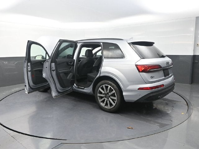 2022 Audi Q7 45 Premium Plus quattro