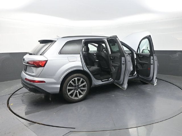 2022 Audi Q7 45 Premium Plus quattro