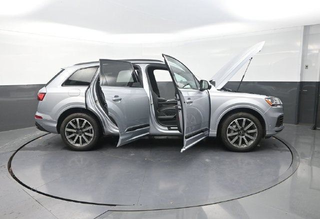 2022 Audi Q7 45 Premium Plus quattro