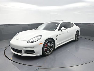 2016 Porsche Panamera 4