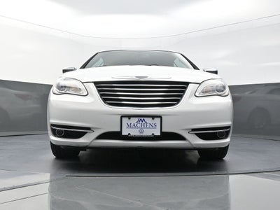 2011 Chrysler 200 Limited