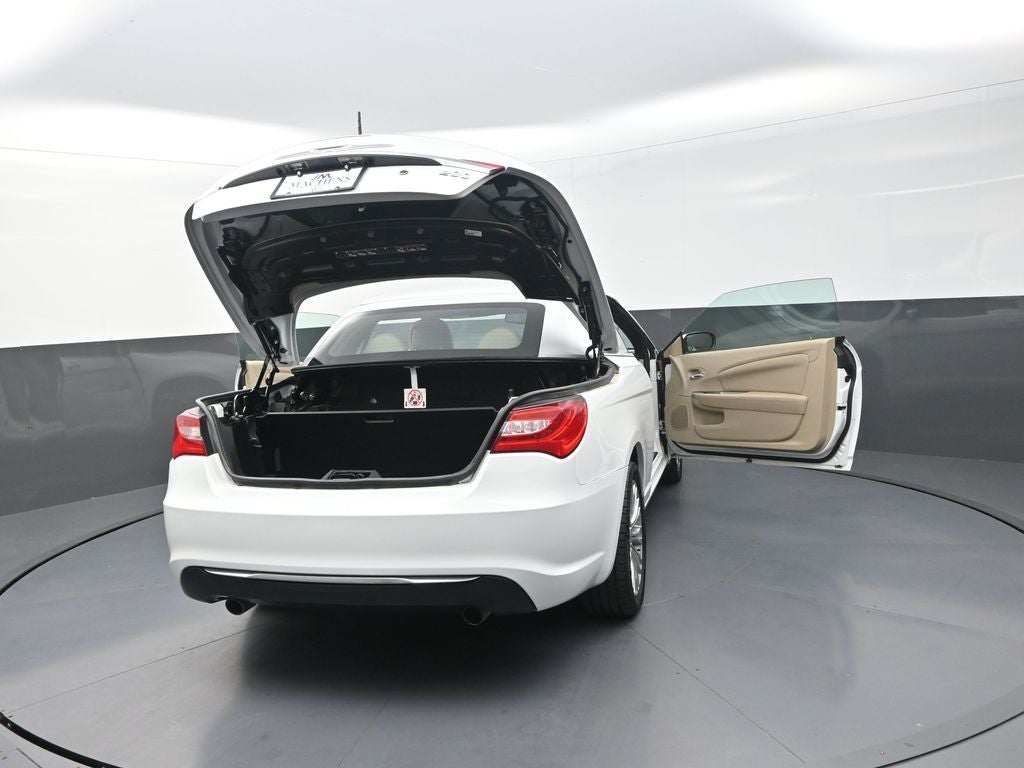 2011 Chrysler 200 Limited