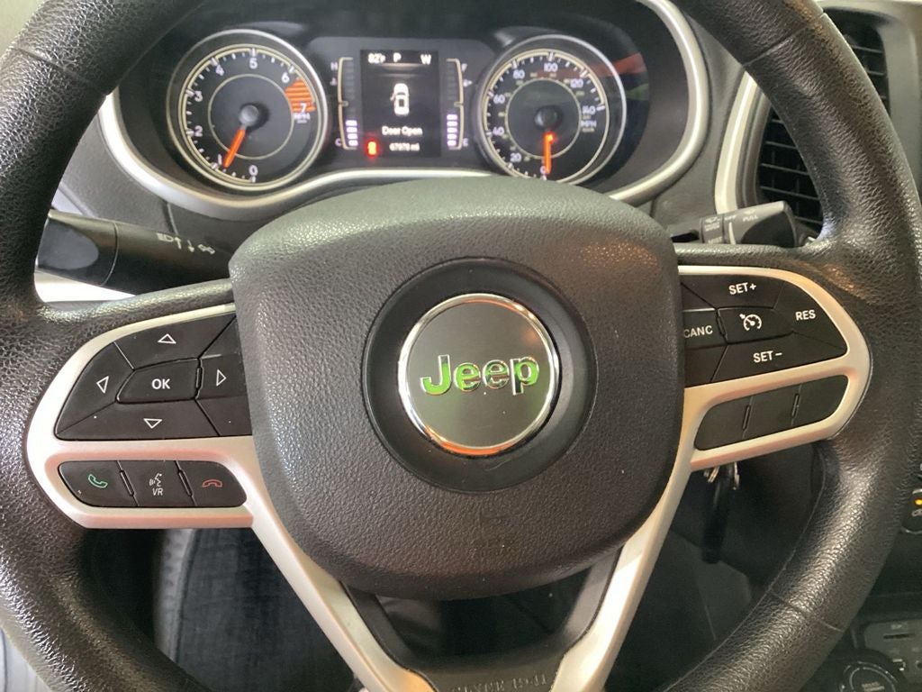 2017 Jeep Cherokee Sport